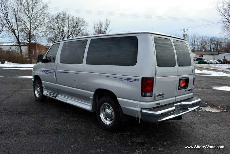 2011 Ford econoline passenger van #4