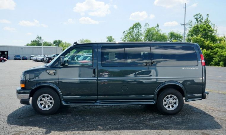 2017 gmc conversion van