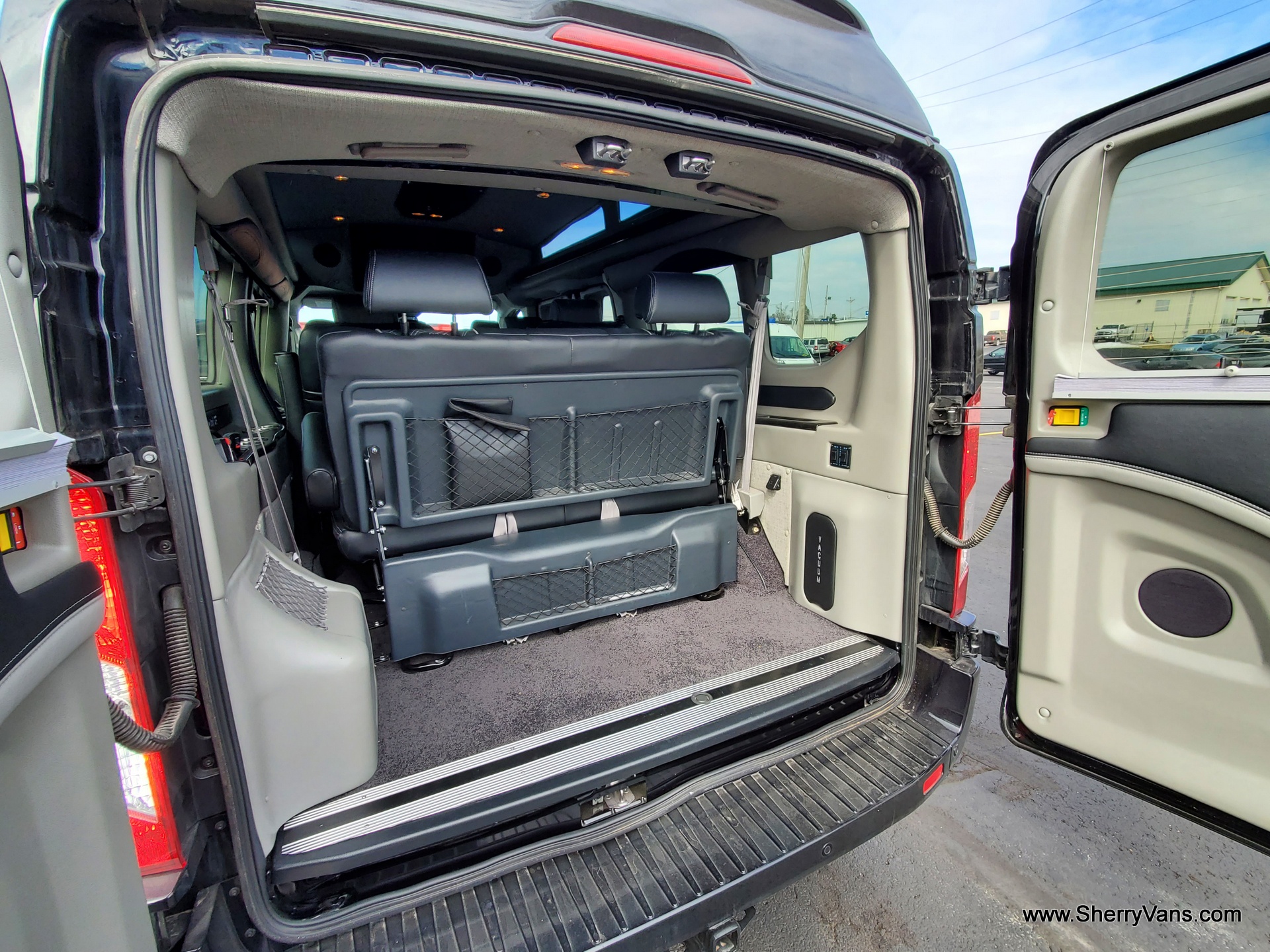 2021 Ford Conversion Van Explorer Vans 9 Passenger CP16727T