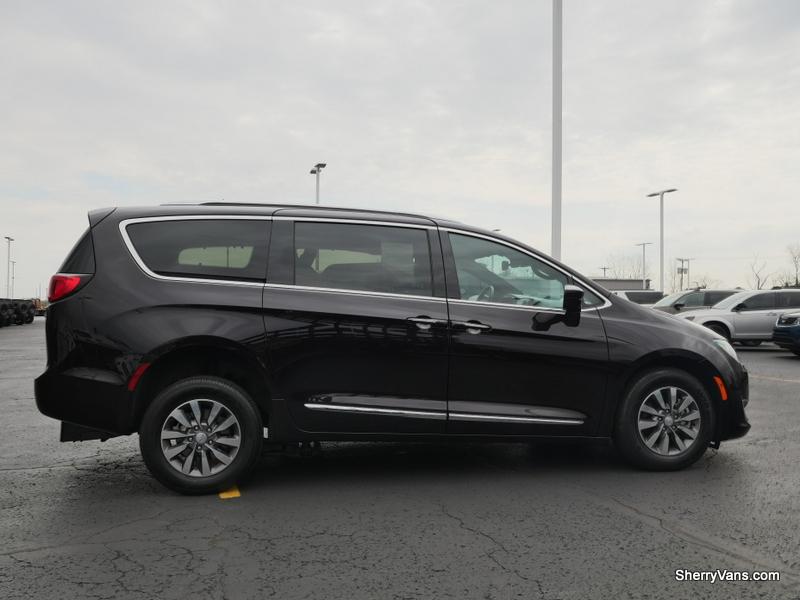 chrysler-pacifica-conversion-vans-for-sale