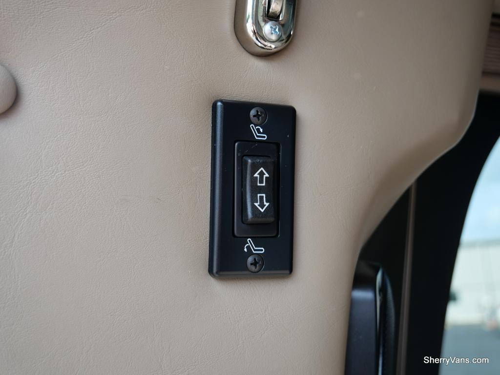 2014 GMC Conversion Van Majestic 7 Passenger CP16757T Conversion