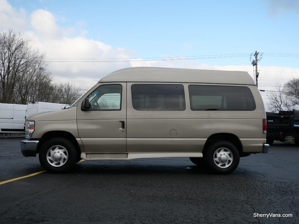 2013 Ford Conversion Van Passenger Van SideEntry Mobility CP16921T