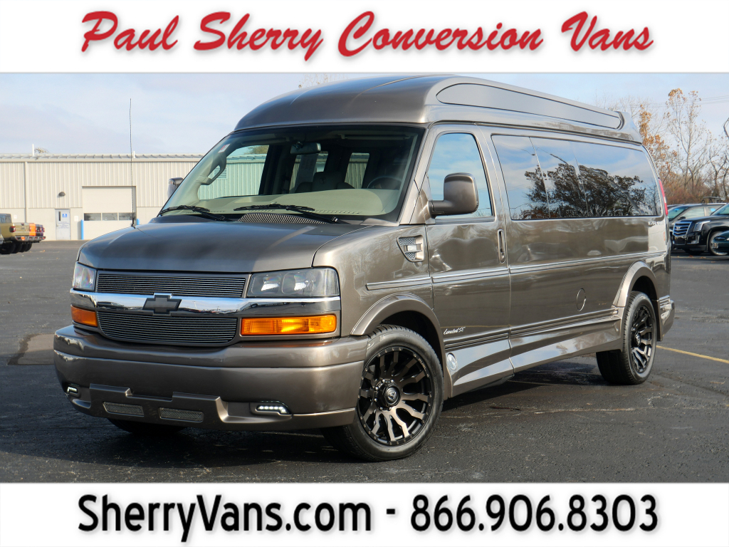 2023 Chevrolet Express Cargo Work Van's photo